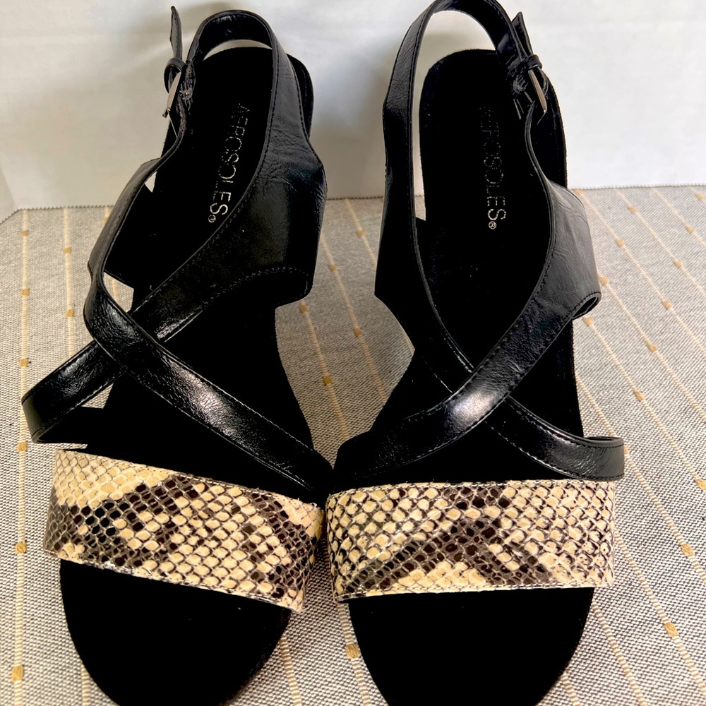 AEROSOLES Black Leather Wedges with Snake-Print Strap